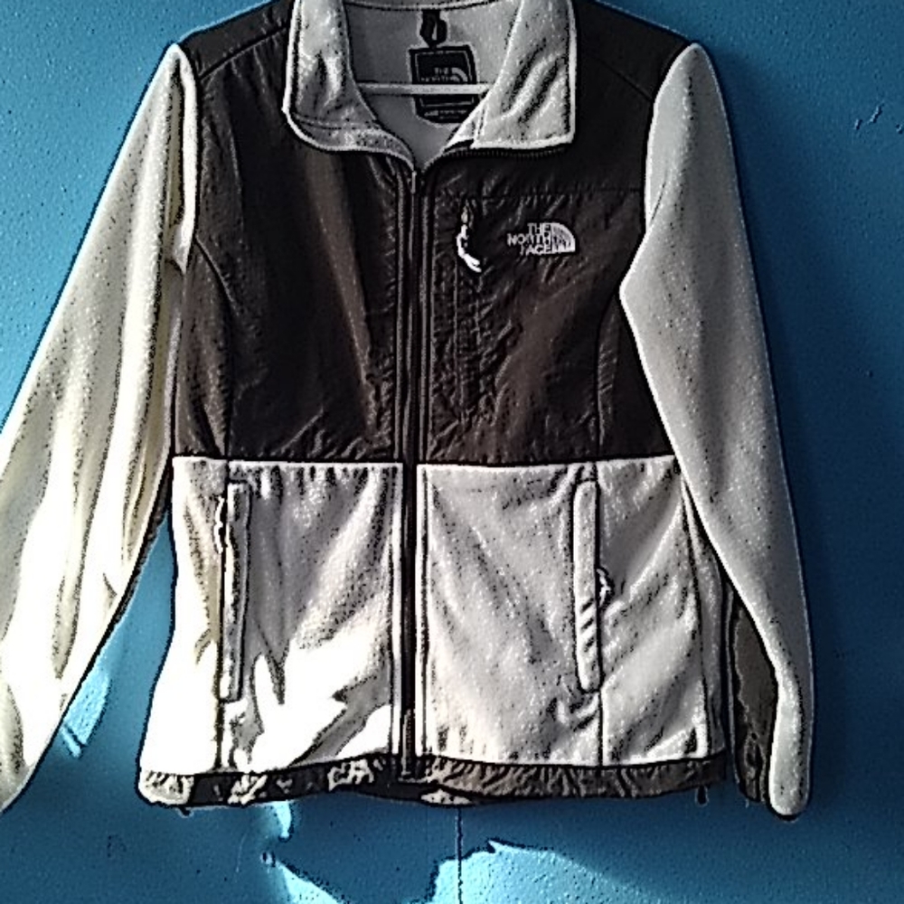 North face sweater - Picture 2 of 4